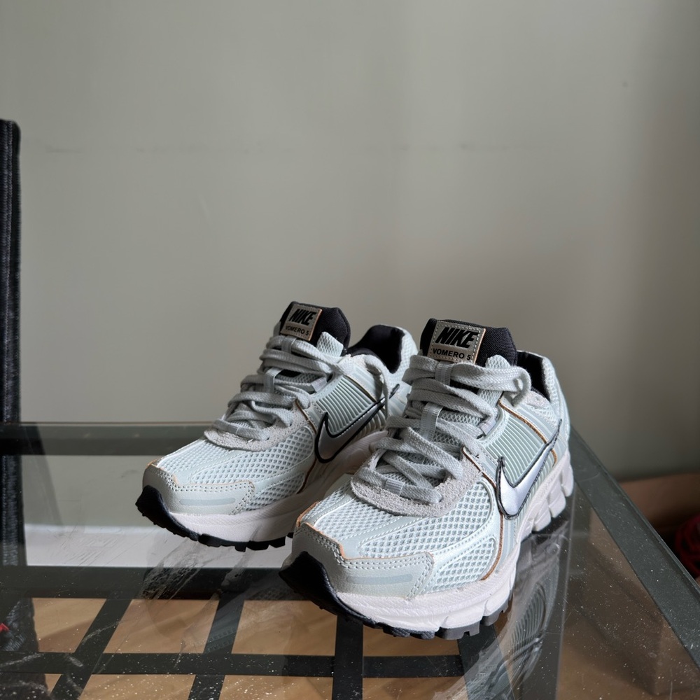 Nike Vomero 5 Light Blue Running Shoes